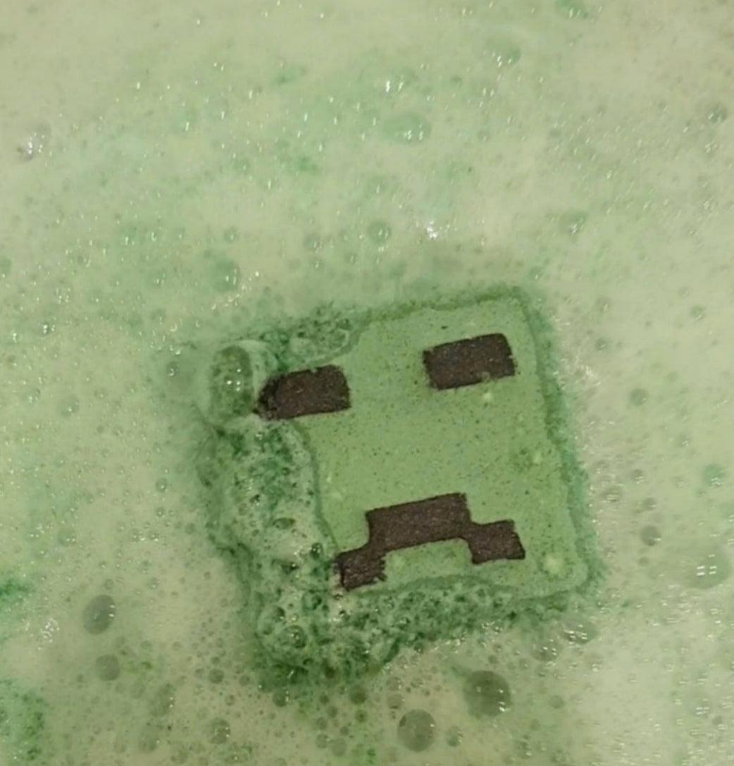 Pixel Face Bath Bomb x5